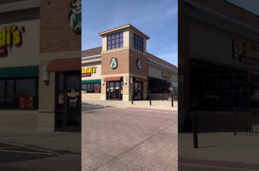 • Local Italian Restaurant in Illinois 🇺🇸 Garibaldi’s Eatery #shorts