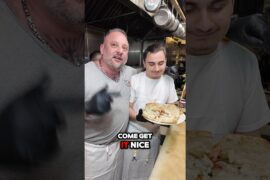 Italian cheeseburger with Tommy 🇮🇹 #nj #viral #fyp #pizzería #foodvideos