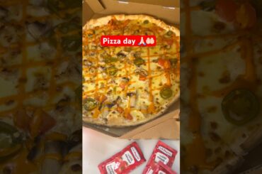 Pizza day #trending #food #dubaiblog -#foodie #mukbang #dubaiinfluencer #streetfood #cooking #shortv