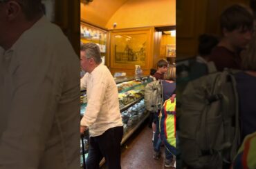 Jour 5 - Dégustation d’une glace italienne #italy #trip #glace #voyage #fyp  #food #italianfood