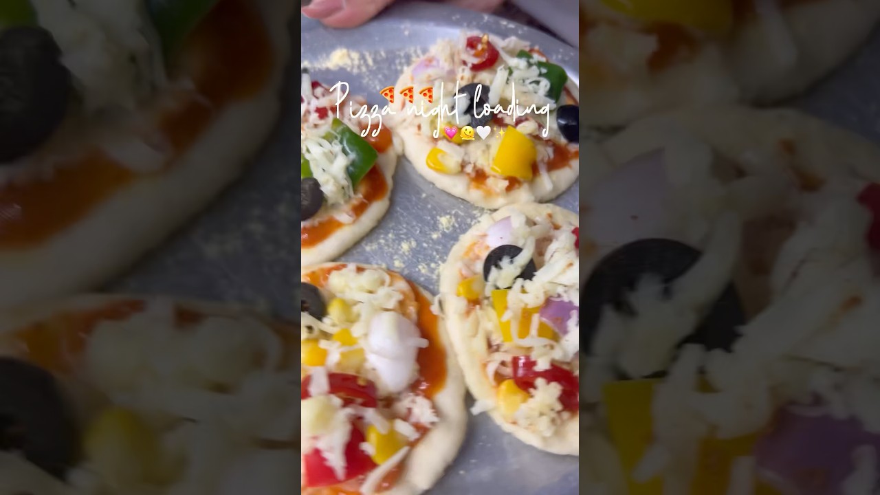 Mini pizza🥹❤️ #pizza #italian #pizzalover #foodreels #food #recipe #cooking #easyrecipe Mini pizza🥹❤️ #pizza #italian #pizzalover #foodreels #food #recipe #cooking #easyrecipe