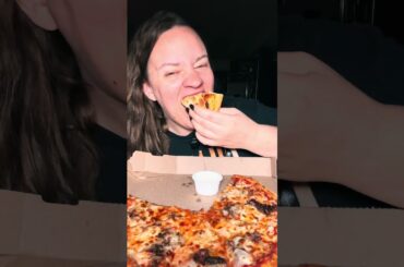 DOMINOS #dominos #pizza #dinner #mukbang #food #eating #foodie