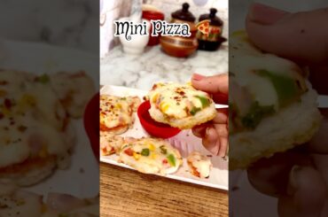 5 Minute Mini Bread Pizza 🍕 | Easy & Cheesy Snack Recipe | No Oven Recipe 😍#shorts #cooking #food