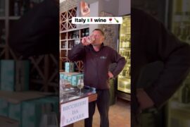 Italy 🇮🇹 wine 🍷🍇#trending #farming #viral #youtubeshorts #ytshorts #viralvideo #video