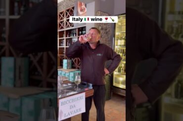 Italy 🇮🇹 wine 🍷🍇#trending #farming #viral #youtubeshorts #ytshorts #viralvideo #video