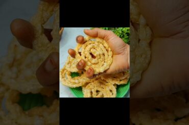 तिप्पट फुलणारी उपवासाची शाबुदाणा बटाटा चकली! | Sabudana batata chakli #shorts