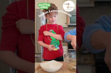 These Gluten-Free Italian Cookies Are Dangerously Good #recipe #glutenfree #lemon