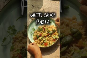 Creamy, dreamy, 🤍!#WhiteSaucePasta #CreamyPasta #PastaLovers #ItalianCuisine #ytshorts #viralshorts