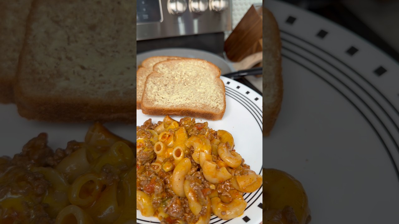 🥘 One-Pot Chili Mac #shortsvideo #cooking #onepotmeal #pastarecipe #comfortfood #macaronirecipe 🥘 One-Pot Chili Mac #shortsvideo #cooking #onepotmeal #pastarecipe #comfortfood #macaronirecipe