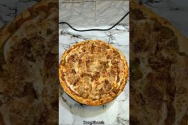 Homemade Cheesy Pizza #bongghossh #kolkata #pizza #cheese #homemade #cooking #pizzalover #dailyvlog