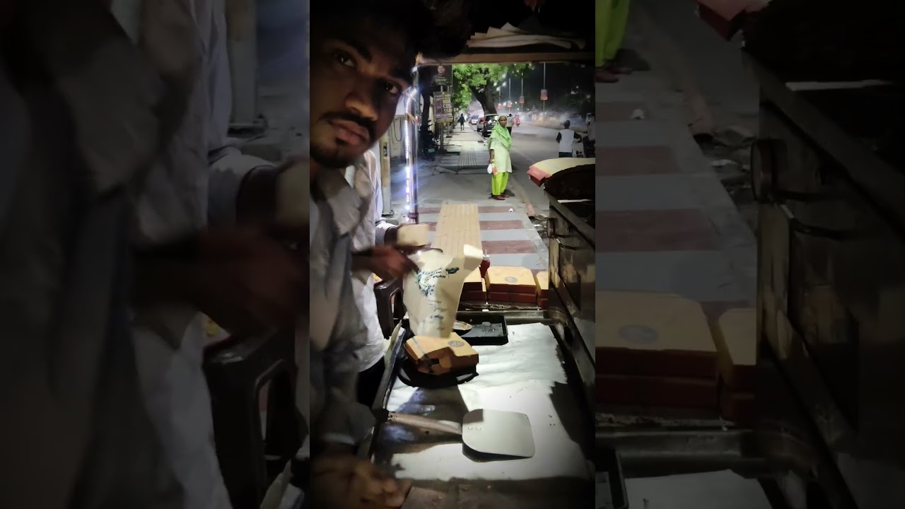 Street side pizza…🍕The Pizza plus..👍 #dailyvlog #food #viralvideo #trending Street side pizza...🍕The Pizza plus..👍 #dailyvlog #food #viralvideo #trending