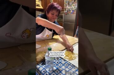 My favorite things about the cooking class in Assisi, Italy 🇮🇹: • The hosts (Anna and Arnaldo) •