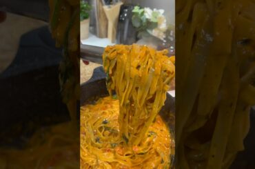 One-Pan Creamy Tagliatelle Ready in 15 minutes