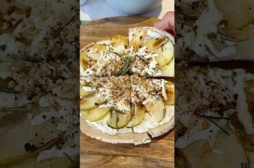 PIZZA DE MANZANA Y QUESOS #recetas #shorts