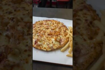 this pizza IS worth it! #pizza #fyp #food #foodie #chicken #viral
