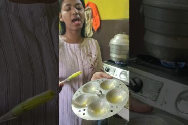 Italy ka bartan mein sarson tel #yt #food #minivlog#cooking #shortvideo #ytshorts #ytyoutubechannel