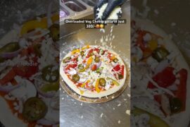 Overloaded Veg Chessy pizza in Just 320/-😋🥵 #food #foodforfoodies #streetfood #foodblogger