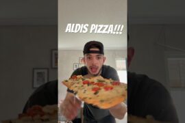 MID AZZZ FROZEN PIZZA!!! #review #chickenrecipe #blackpeppersauce #food #hotpeppersauce #protein