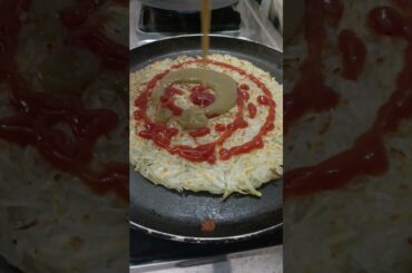 Aalu pizza 🍕🍕 #ashortaday #food #homemadereceipe #explore #recipe #easyrecipe #pizza #pizzalover #yt