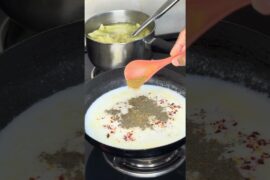 Easy Chicken White Sauce Pasta #youtubeshorts #food #cooking #fyp #pasta #bestyoutuber 🍝