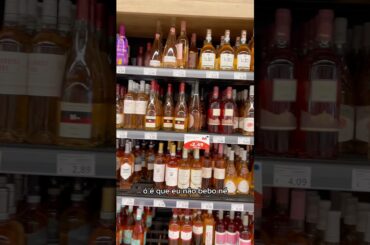 Itália o vinho quase o mesmo valor que uma garrafa d’água #wine #vinho #barato #italia #europa