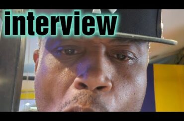 Black passport bro eat lunch at an Italian restaurant