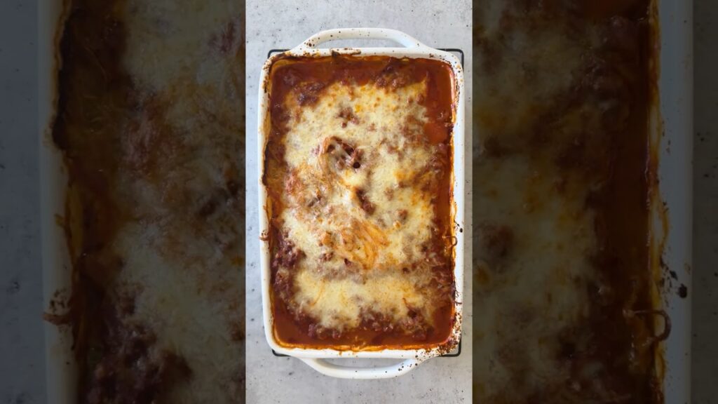 This viral cabbage lasagna recipe is 100% delicious and 1000% worth the hype 😍