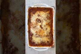 This viral cabbage lasagna recipe is 100% delicious and 1000% worth the hype 😍