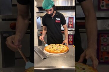 #pizzajohns #pizza #itspizzatime #pizzalover #bbqpizza #food