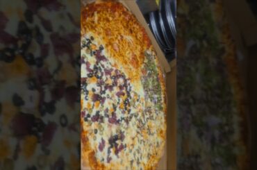 One Pizza… FOUR Flavors?! 🤯🍕. #shorts #food #viral #foodie #kitchen #cook #italy