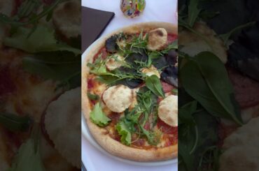 This is why tourists never leave Venice 🍕🍊 #shorts #venice #italy