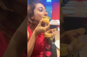 Pizzaaa #food #foodie #foodlover #foodshorts #foodblogger #pizza #pizzalover