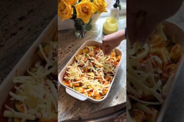 🍝Dump & Bake Cheesy Beef Tortellini Ingredients  • 1 (20 oz) package tortellini (refrigerated)  • ##