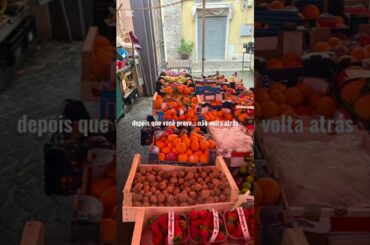 O jeito italiano de comprar frutas#italy #videoviral #frutas #shorts