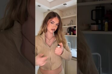 broccoli pasta with crispy salmon 🍣 #proteinfood #gymfoods #recipereels #cooking