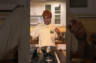 Um macarrão alho e óleo beeem gostosinho! 😍 #macarrao #alhoeoleo #receitas #receita #gastronomia