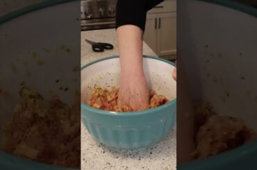 EASY 4-INGREDIENT MEATBALLS