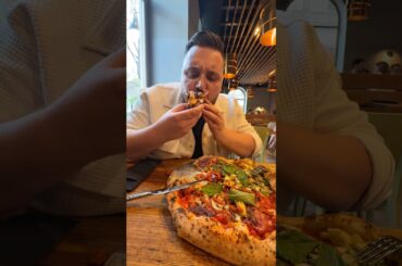 POV: Du bestellst eine Pizza mit Alles für 83 Euro😁 #food #pizza #lustigevideos *Anzeige #essen