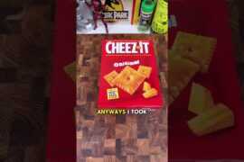 Tiny Cheez-It pizza bites #shorts #foodhacks