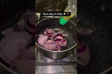 Gym day 🏋️‍♀️😅#minivlog #shortvideo #italy #food #fun #shorts #milan #shortvideo #foryou #trend