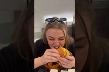 Have you ever been to Italy? 🇮🇹We love a good maccies 🤣 #Mcdonalds #rome #vlog #couple #grayskitz2