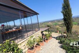 #Chianti #Tuscany #WineTasting #ItalianWine #VineyardViews #ItalyTravel #TuscanyTravel #elel
