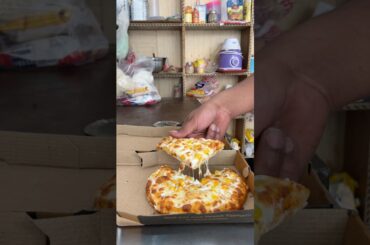 #pizza #zomatopartner #minivlog #vlog #food #pizzalover #tamannaandpraveen #shortsfeed #youtubeshort