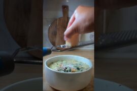 Let’s make it 🤗 Copy Cat Olive Garden Chicken & Gnocchi Soup 🥣