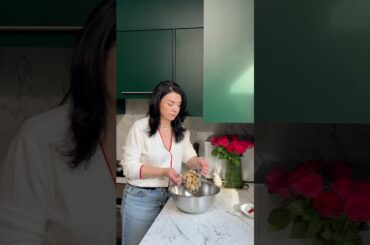 Pasta with clams, white wine & lemon zest 🤍👌