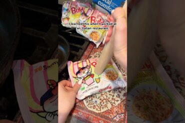 I learned this when I worked at an Italian restaurant #buldak #pasta #cookinghacks #cookingvideo