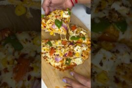 Last time Pizza kab khaya tha vo yad bhi nhi h🍕#shorts #trending #food #recipe #viral #pizza#foodie