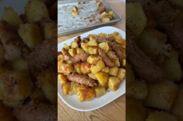 Crispy Italian Sausage and Potatoes🇮🇹 #shorts #italianfood #potato