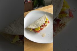 Italian wrap,  but make it low-carb 🍅🥬🥖✨ #highprotein #lowcarbmeals