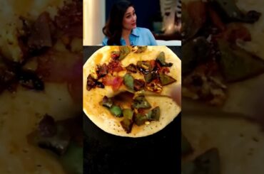 Neena Gupta favourite roti pizza #trending #shorts #viral #shortsfeed #food #recipe #youtubeshorts